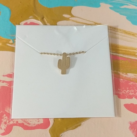 Gold Cactus necklace simple minimal jewelry 🌵 - Picture 4 of 5